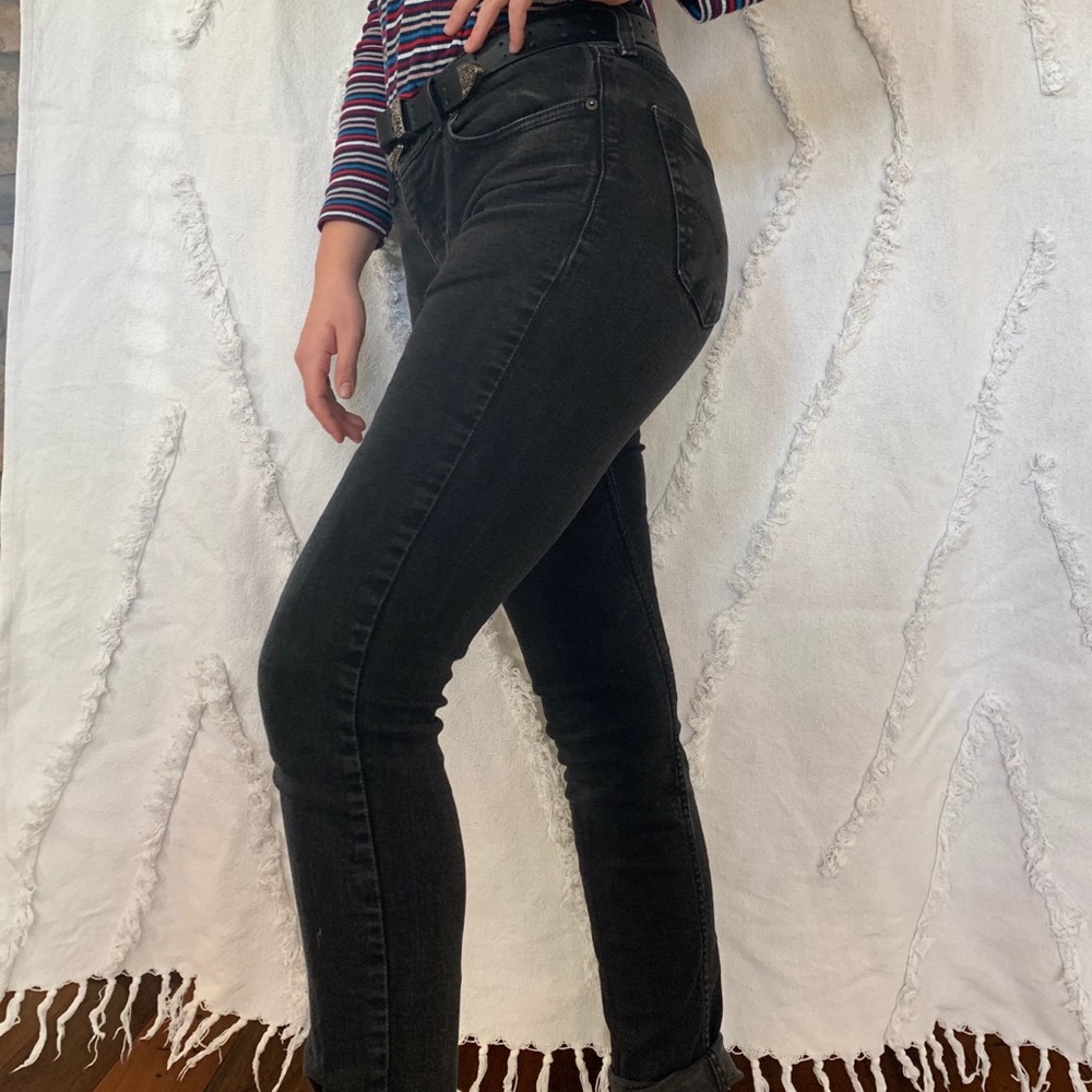 EUC vintage Levi’s 511 black skinny denim jeans